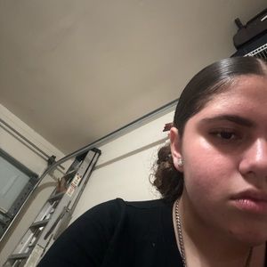 Meet your Posher, Adriana